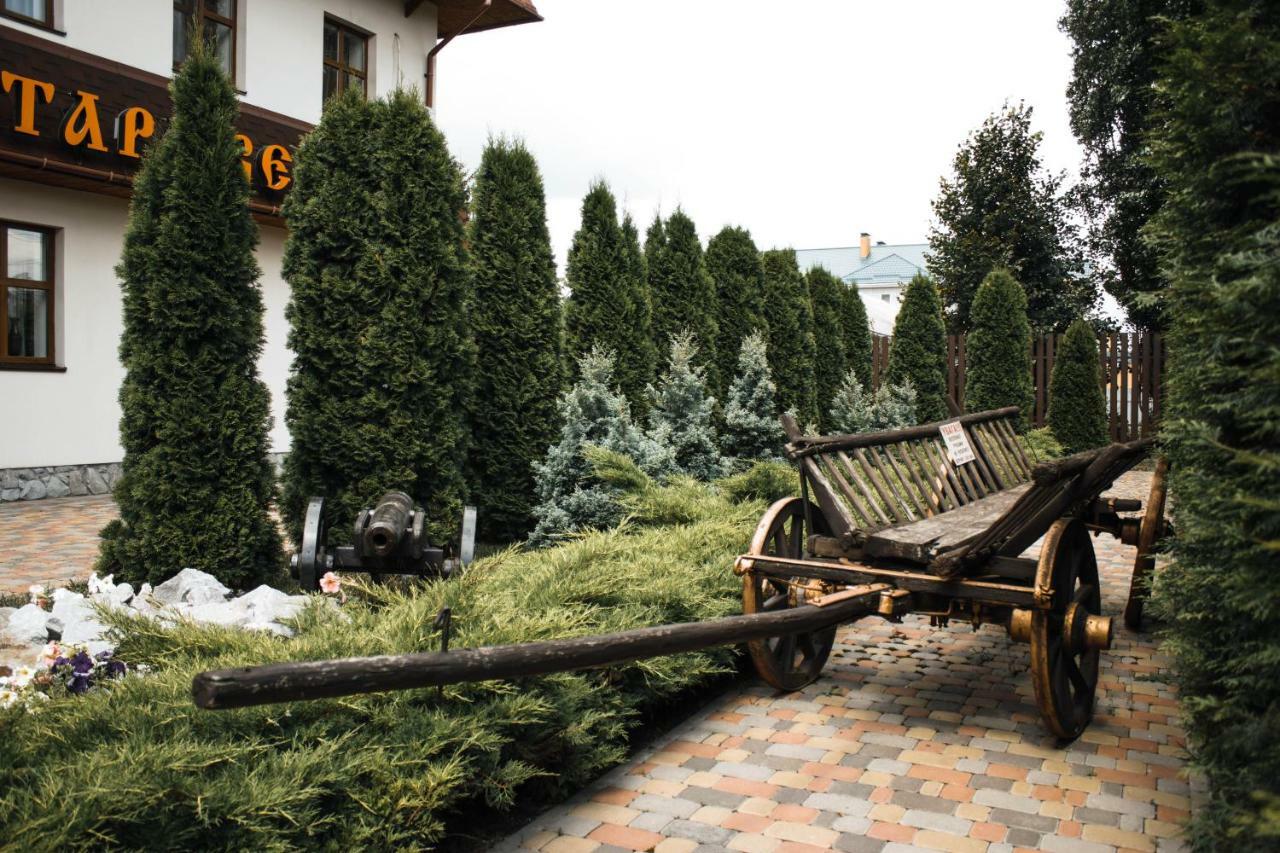 Stara Vezha Hotel Boryspilʼ Exterior foto